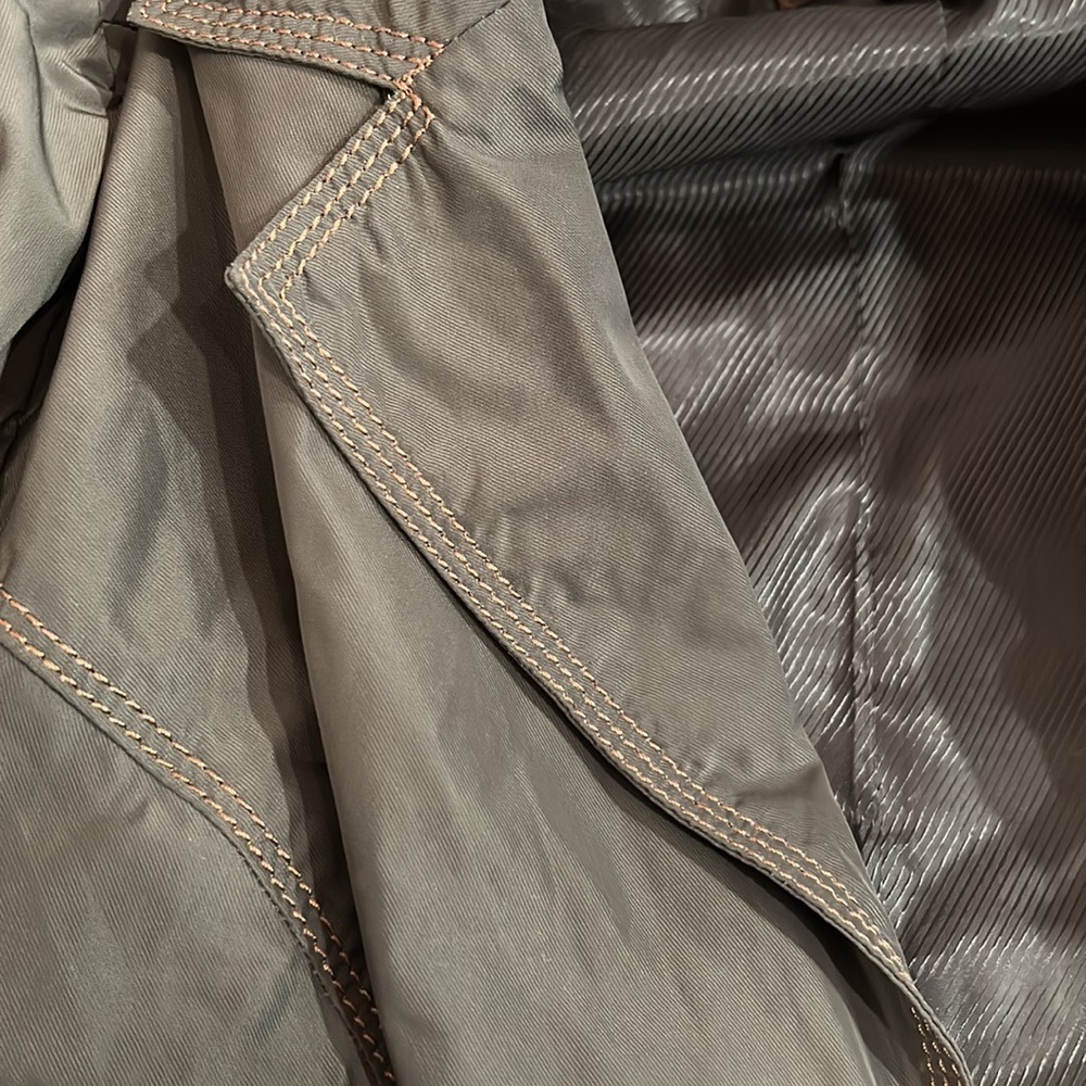 Danier Jacket - Picture 8 of 9